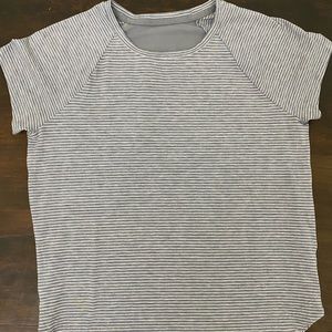Athleta Girl XL/14 silver/white comeback top